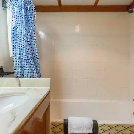 In Cabanas *